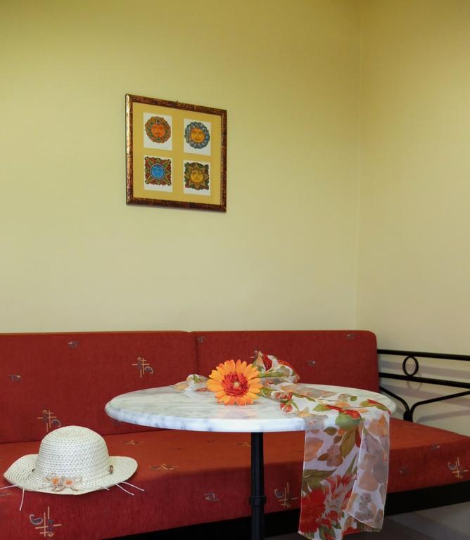 Efta Anemi - Benovias Aparthotel Karfas Bagian luar foto